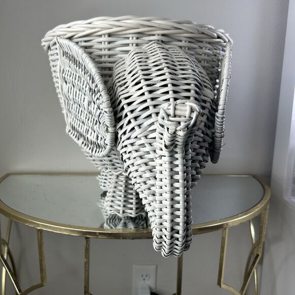 Pottery Barn Kids Handwoven Rattan Wicker Elephant Shaped Storage Basket Gray - Picture 2 of 16